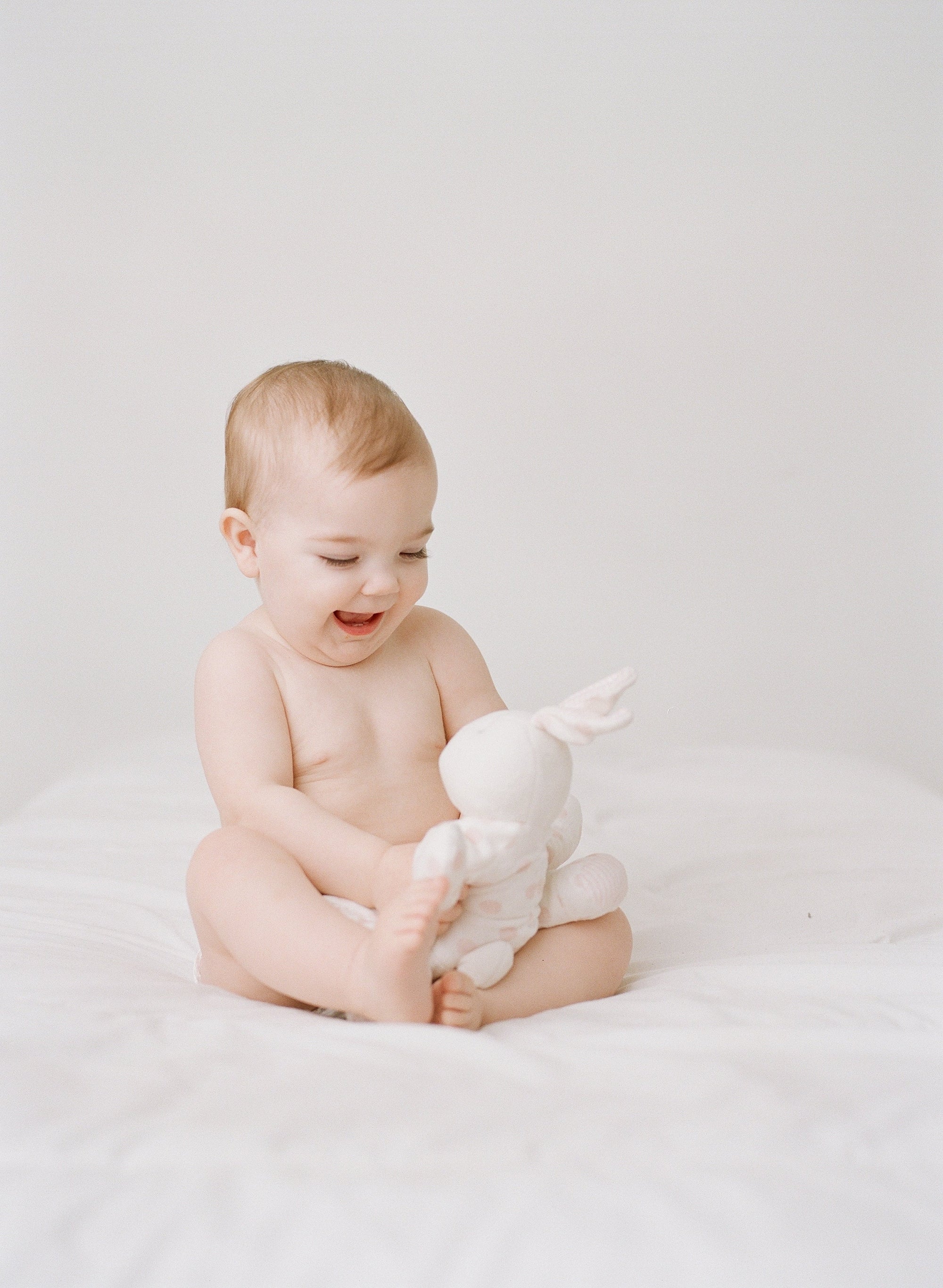 Newborn Photography Lighting & Posing Tips