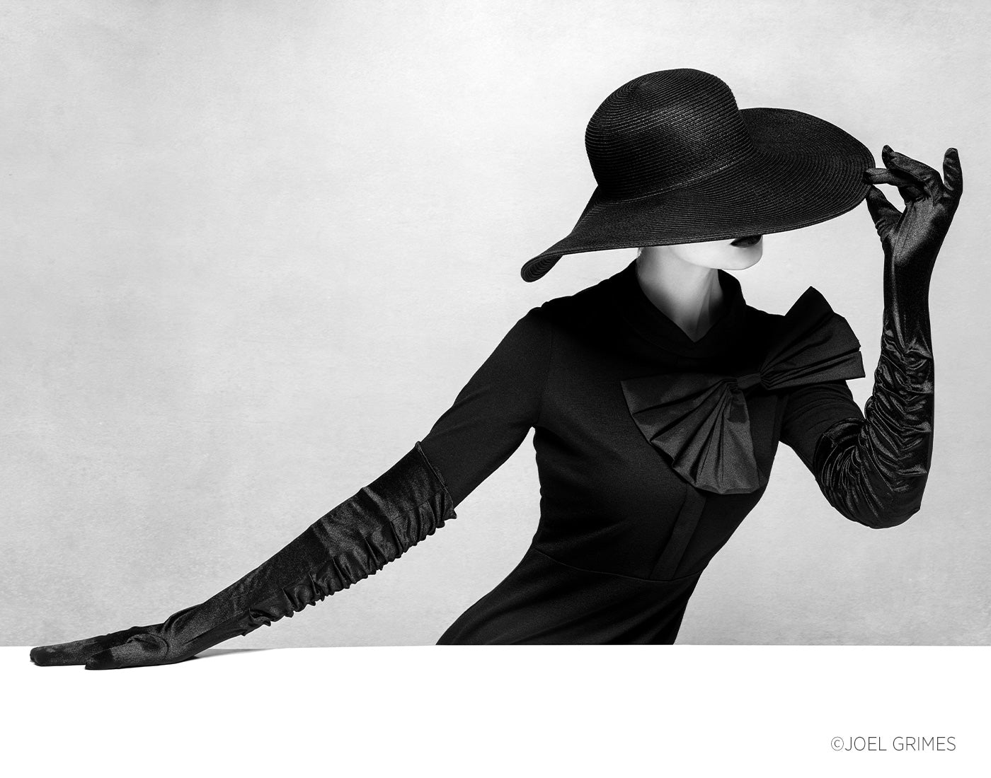 Portrait of Woman with Hat Using Joel Grimes Beauty Dish