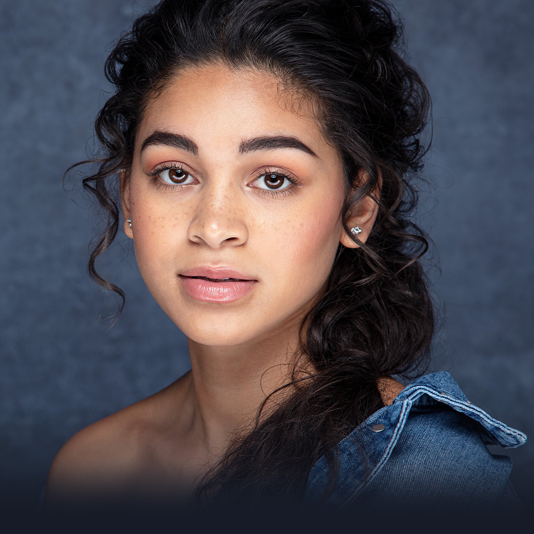 studio portrait using eyelighter 3