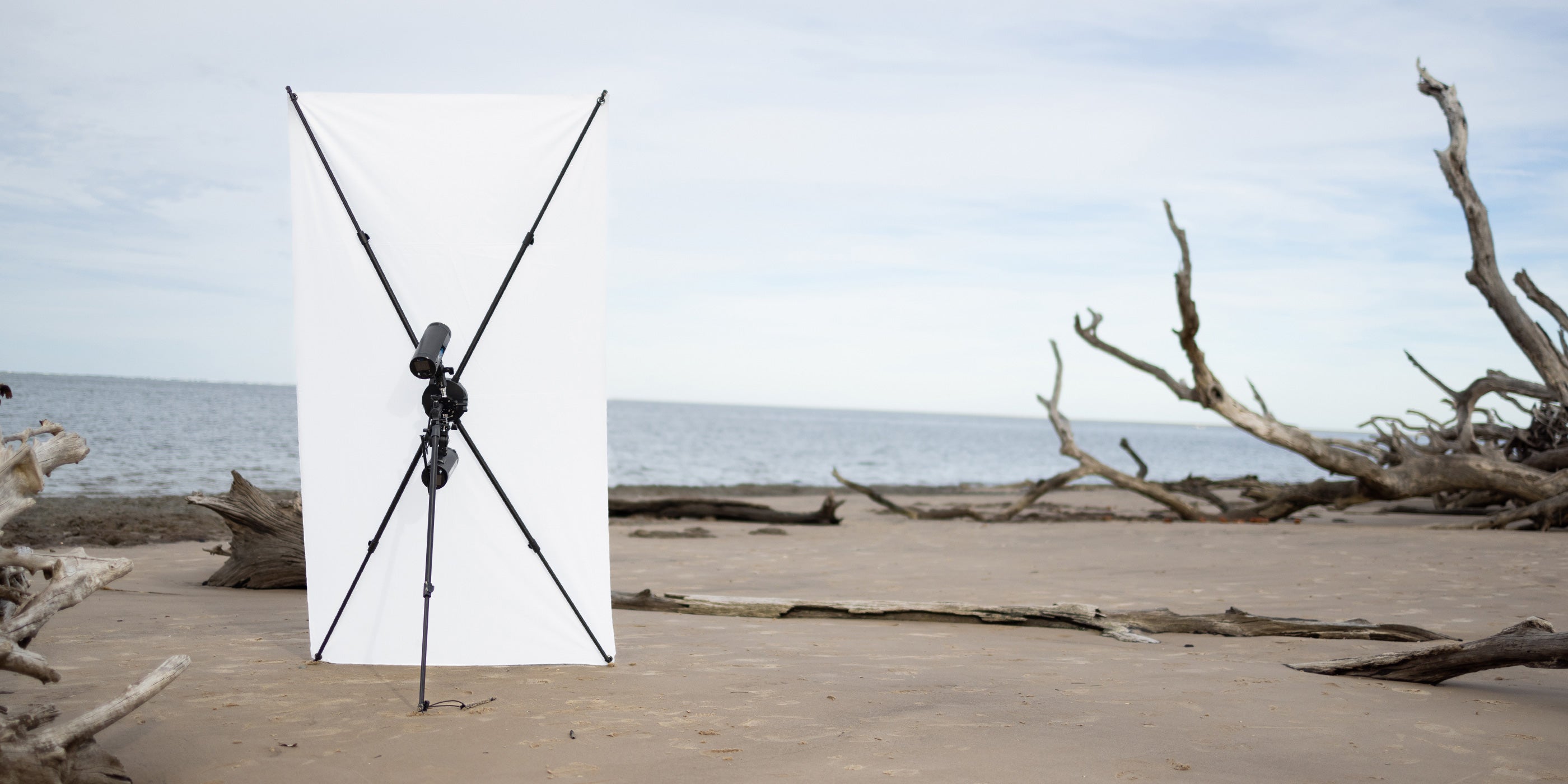 Fusion light control system with FJ200 strobes mounted on the beach