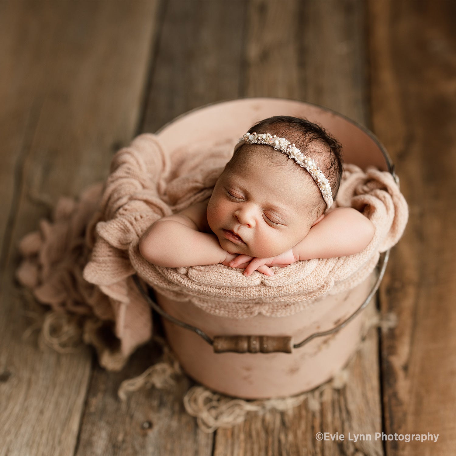 FJ400 II Newborn Portrait Lighting Kit