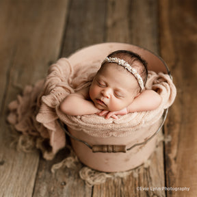 FJ400 II Newborn Portrait Lighting Kit