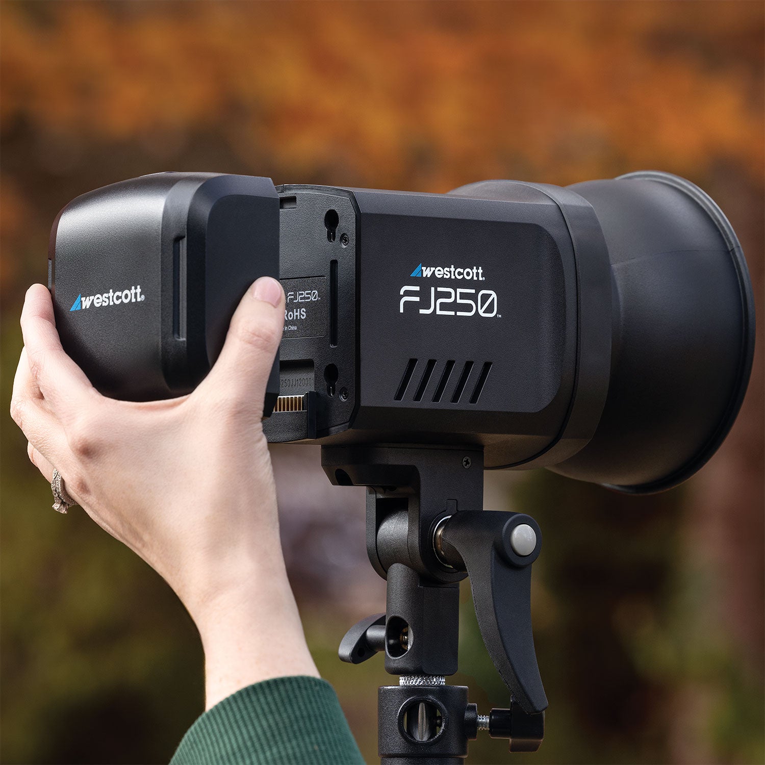 FJ250 Strobe 1-Light Backpack Kit with FJ-X3 Wireless Trigger