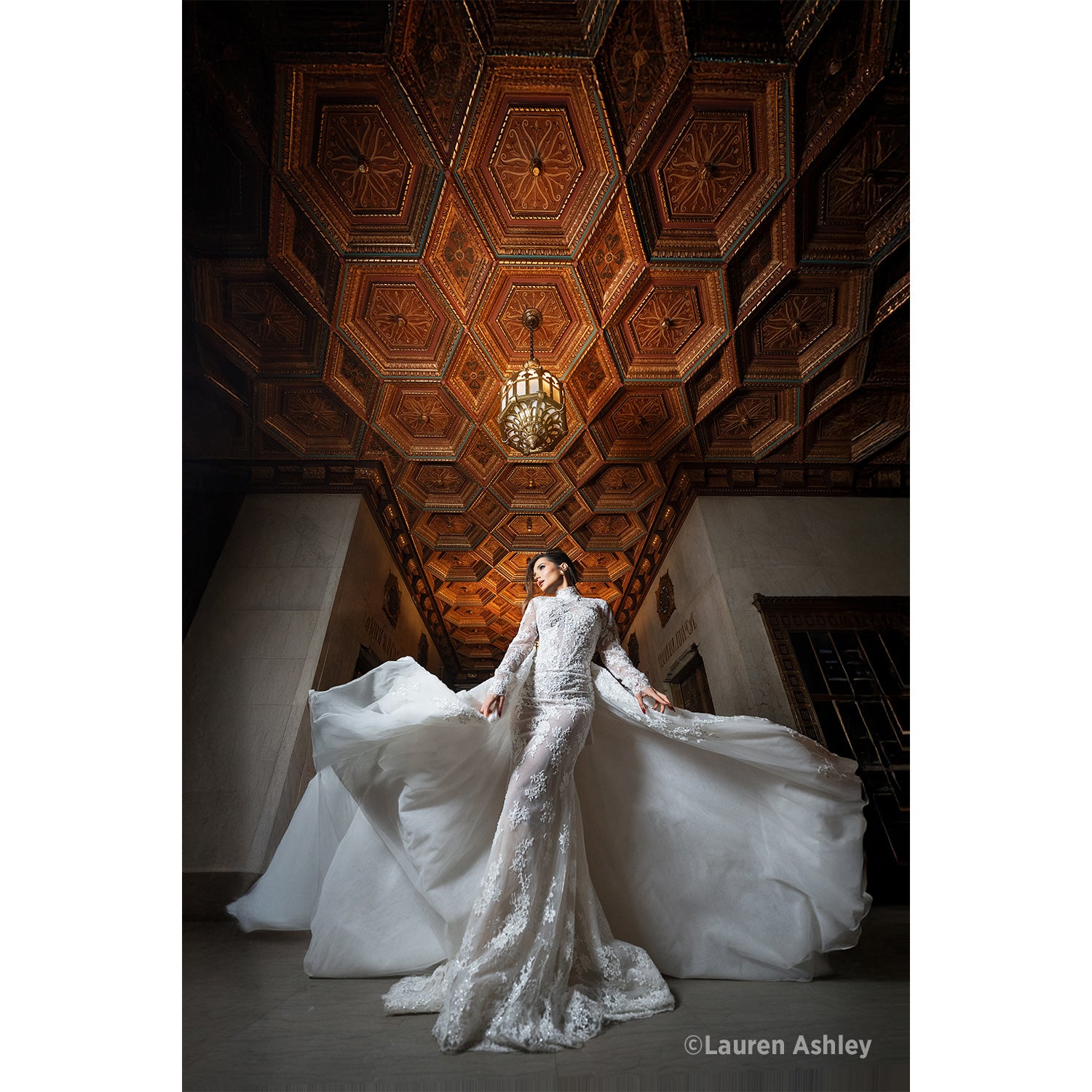 FJ250 Touchscreen Strobe with FJ Pro AC/DC Battery (250Ws)