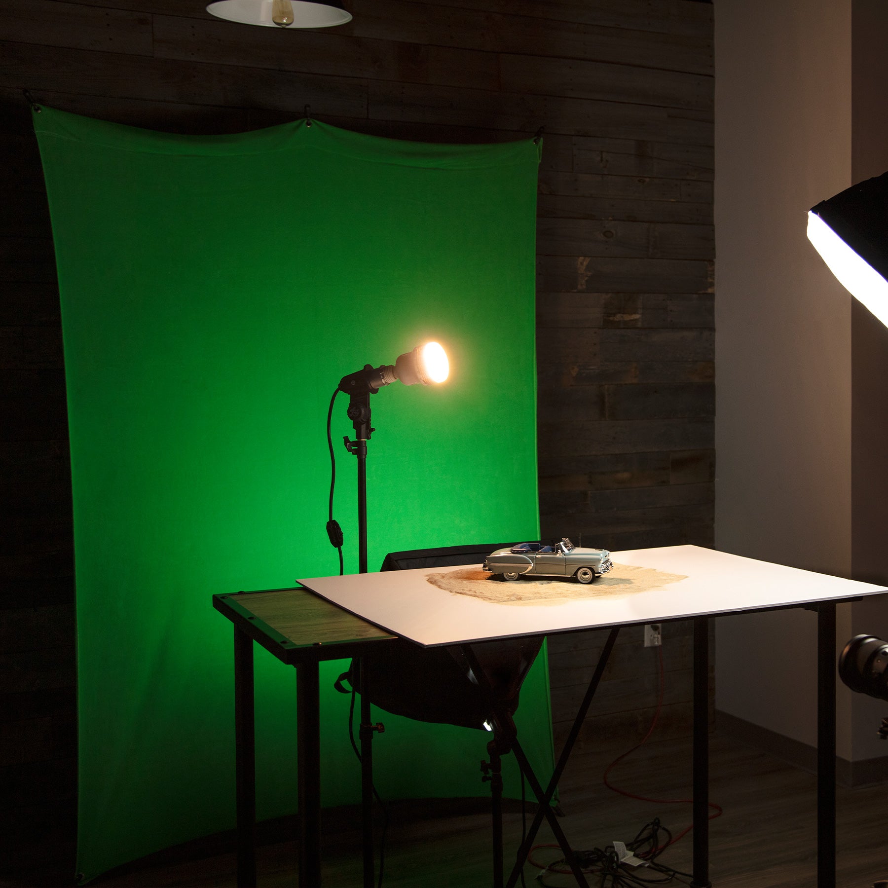 Green Screen X-Drop in Studio Using uLite for Car Composite