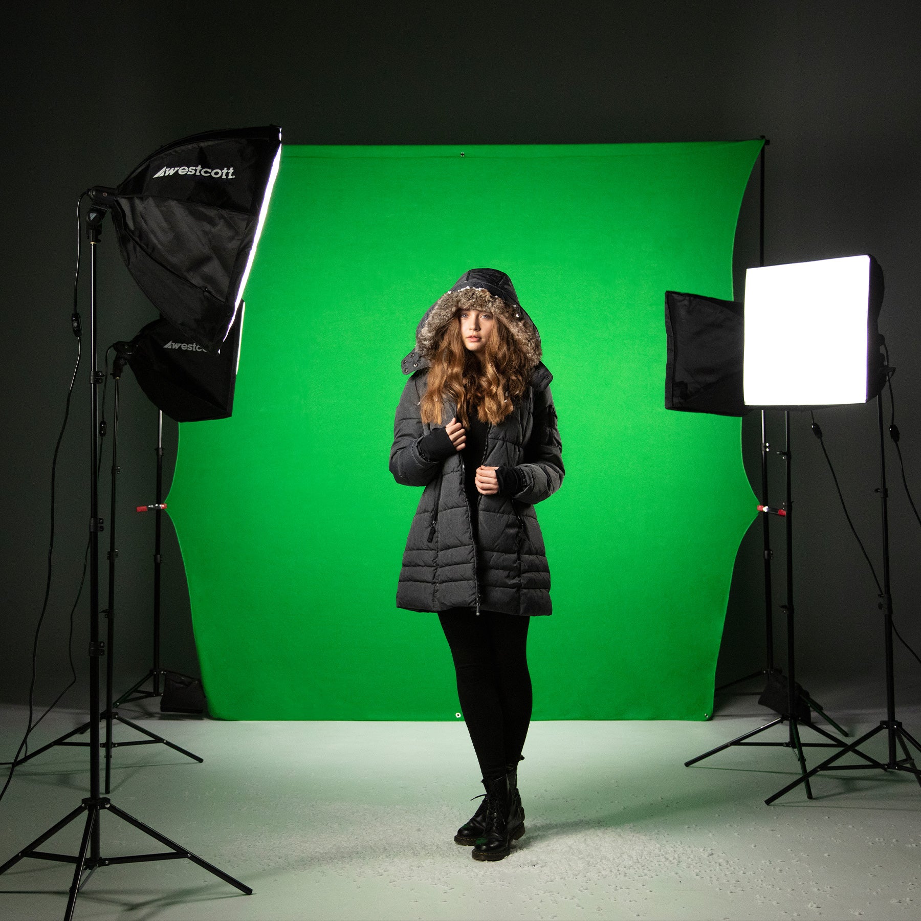 Wrinkle-Resistant Green Screen in Studio for Portrait Photography Composite