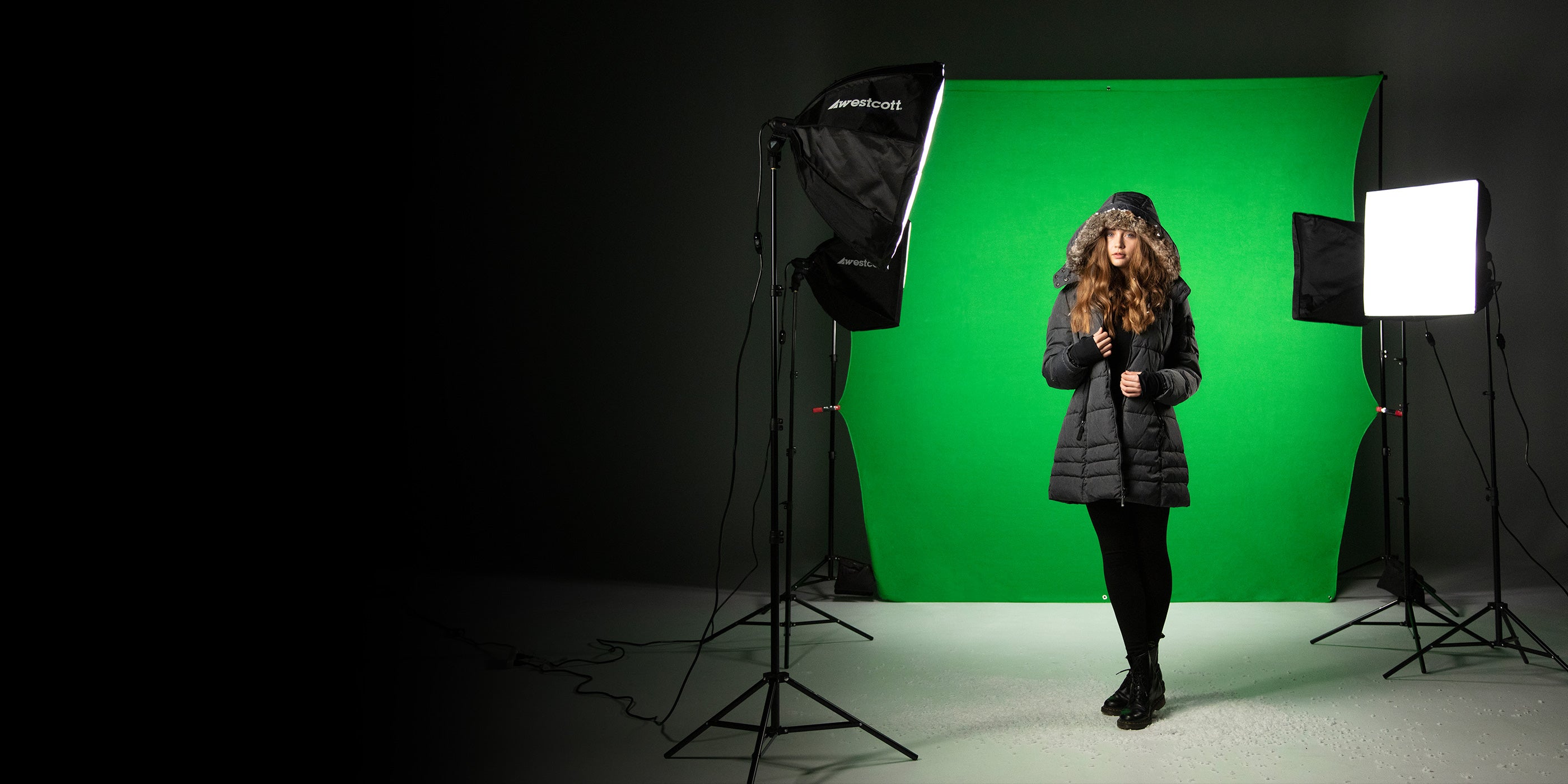 Wrinkle-Resistant Green Screen in Studio for Portrait Photography Composite
