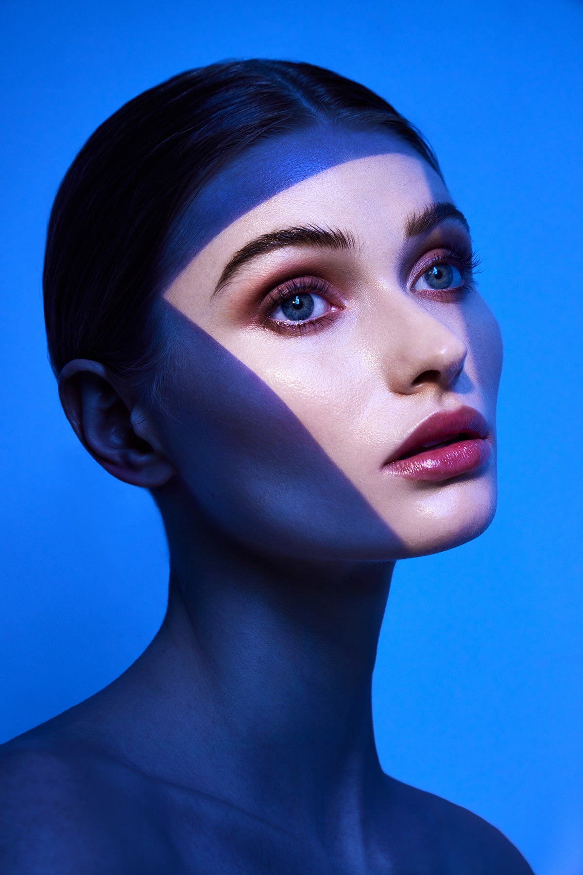 Portrait Using Optical Spot by Lindsay Adler with Gobo and Color Correction Gel