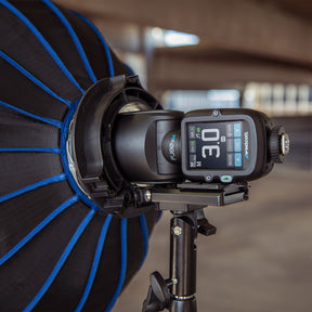 FJ80 II Touchscreen Speedlight (80Ws)